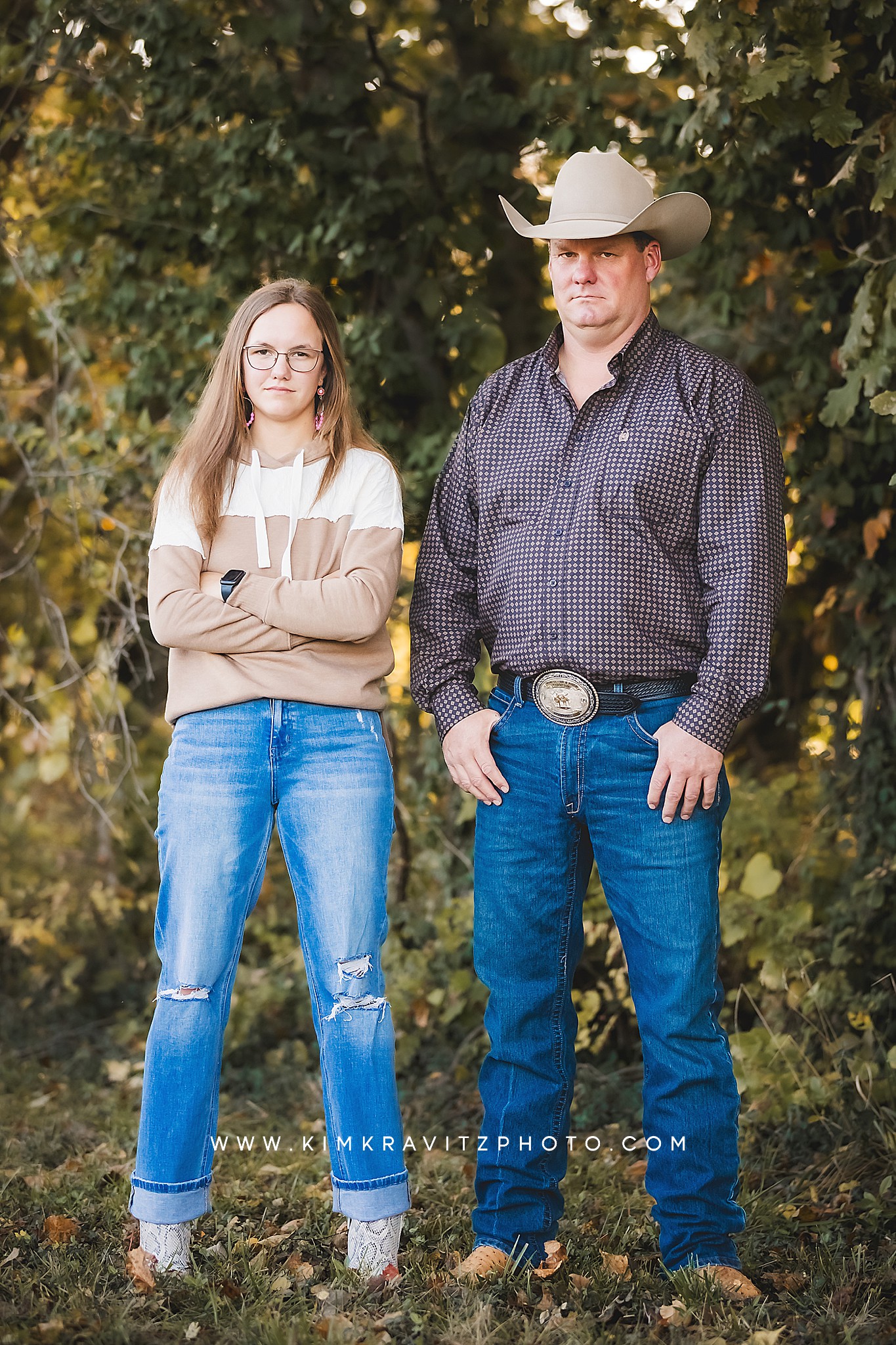 Family photos with teen pose